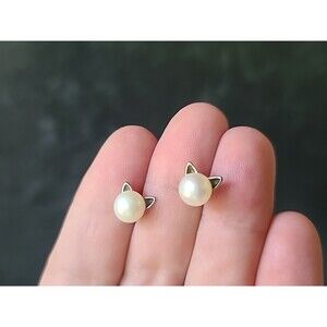 925 Sterling Silver Pearl Cat Face Shaped Stud Earrings Vintage Signed Wicary